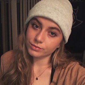 Meet your Posher, Alysha